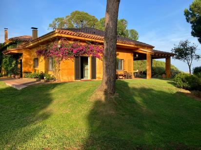 Jardí de Casa o xalet en venda en Sant Vicenç de Montalt amb Piscina