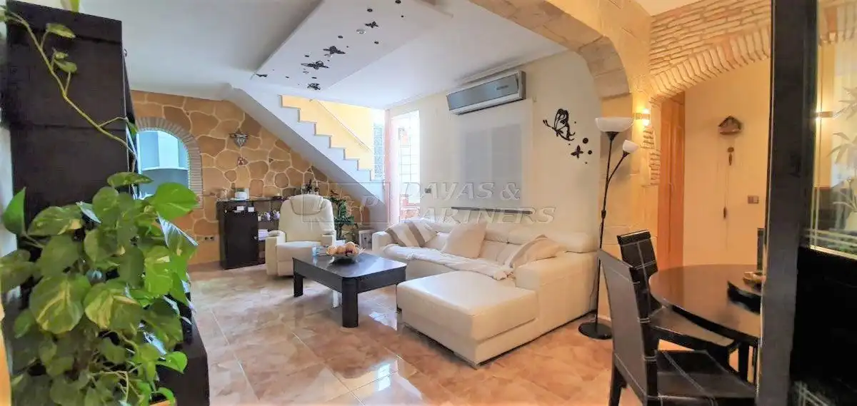 Sala d'estar de Casa o xalet en venda en Torrevieja amb Aire condicionat, Calefacció i Jardí privat