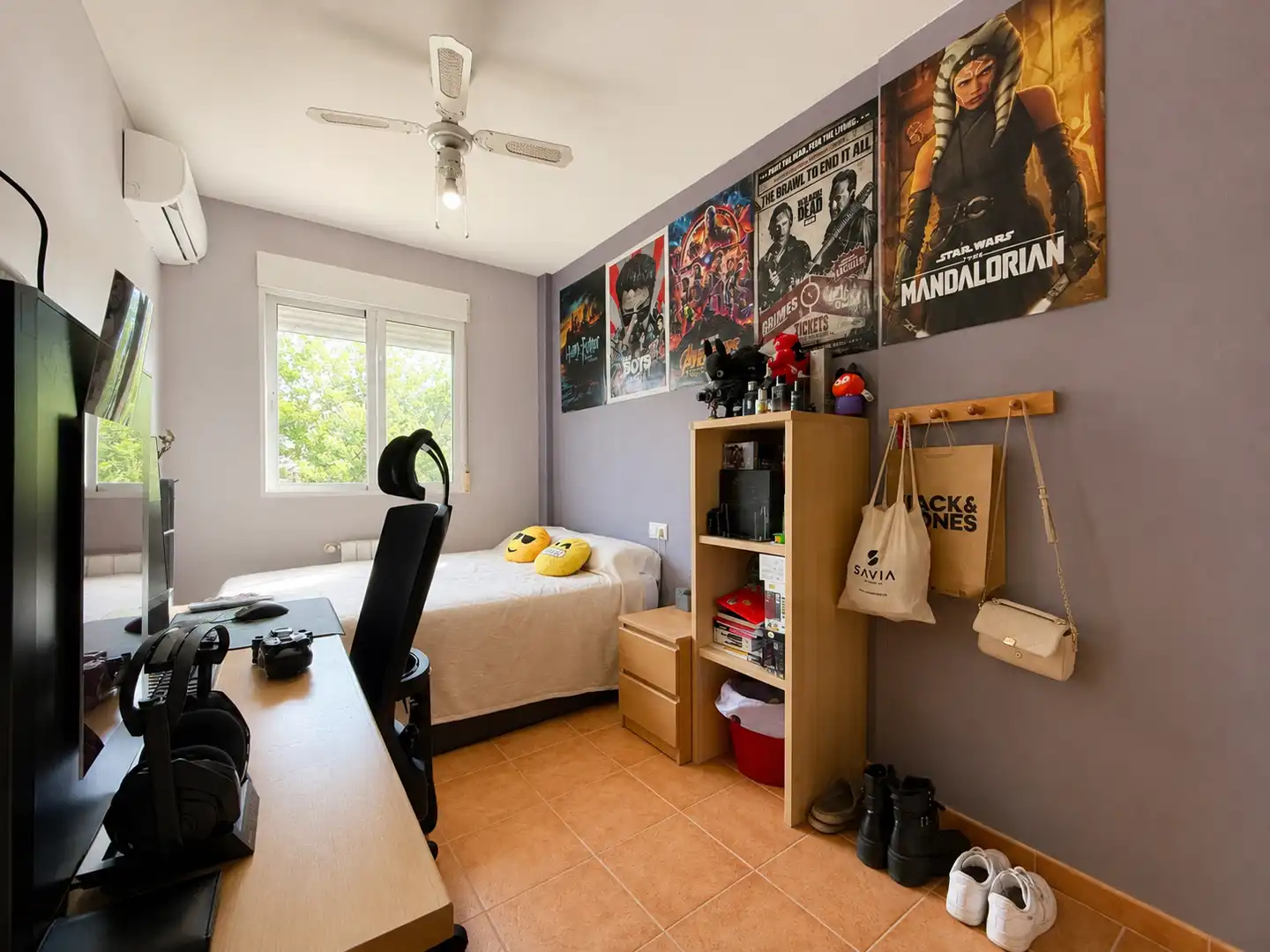 Schlafzimmer von Einfamilien-Reihenhaus zum Verkauf in San Antonio de Benagéber mit Klimaanlage, Heizung und Privatgarten
