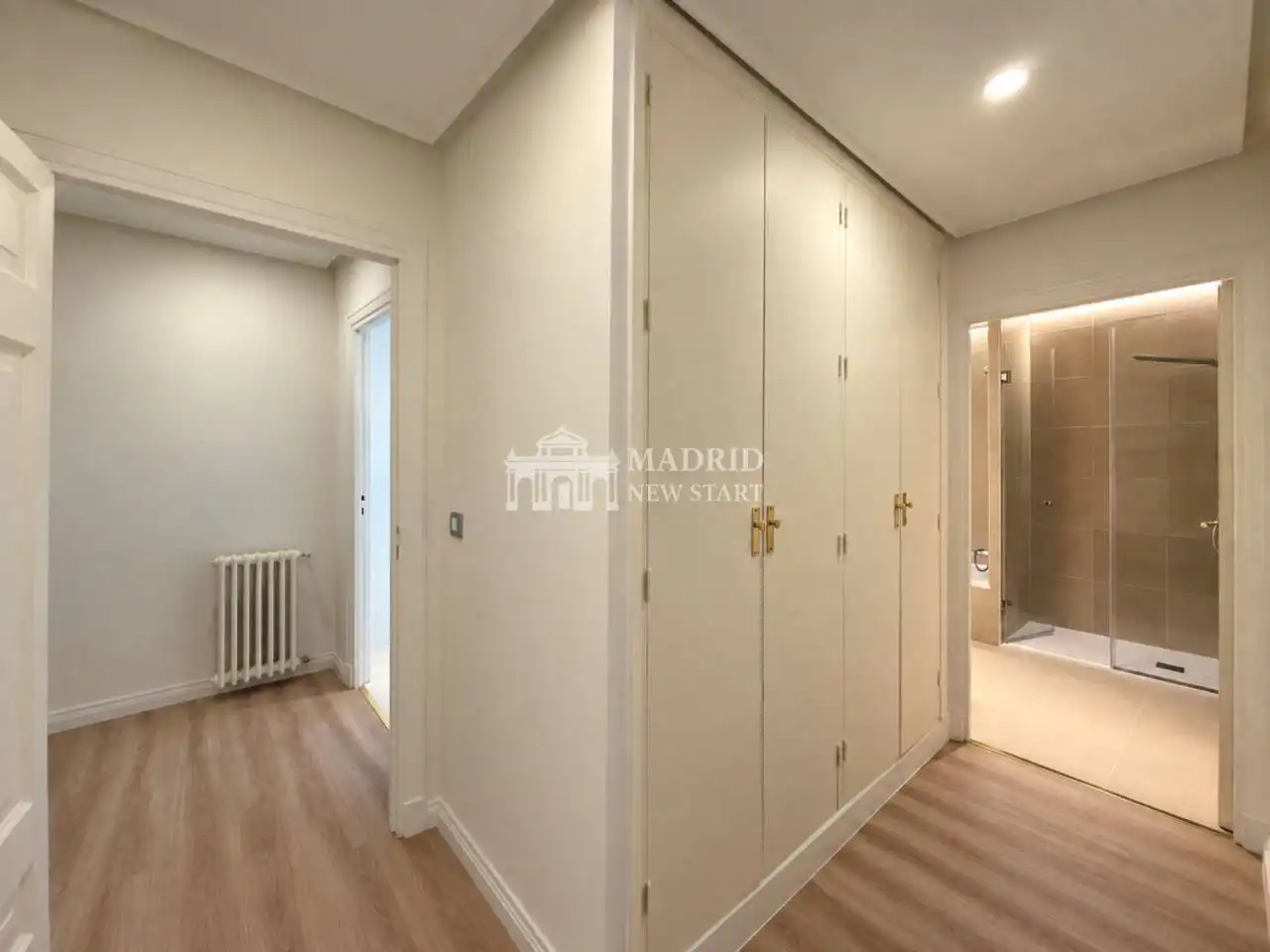 Bedroom of Flat for rent in Madrid  with Air Conditioner, Heating and Parquet flooring
