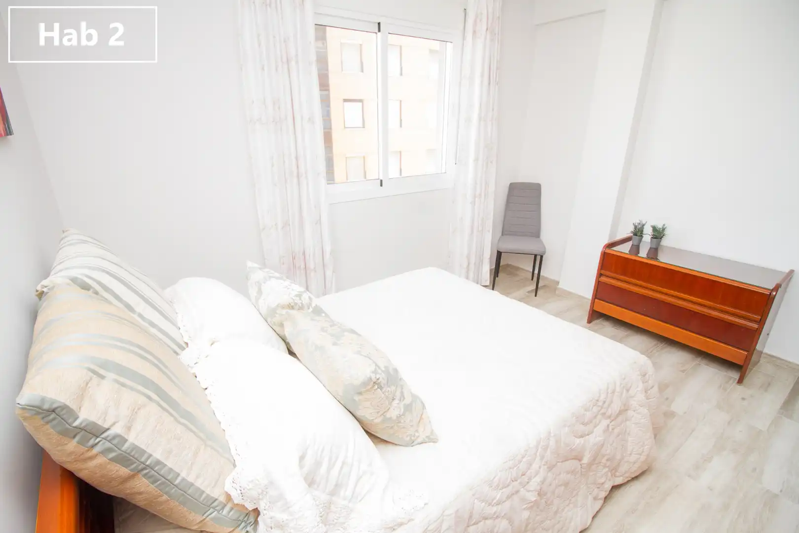 Habitación de Piso para compartir en Málaga con Aire acondicionado, Calefacción y Amueblado