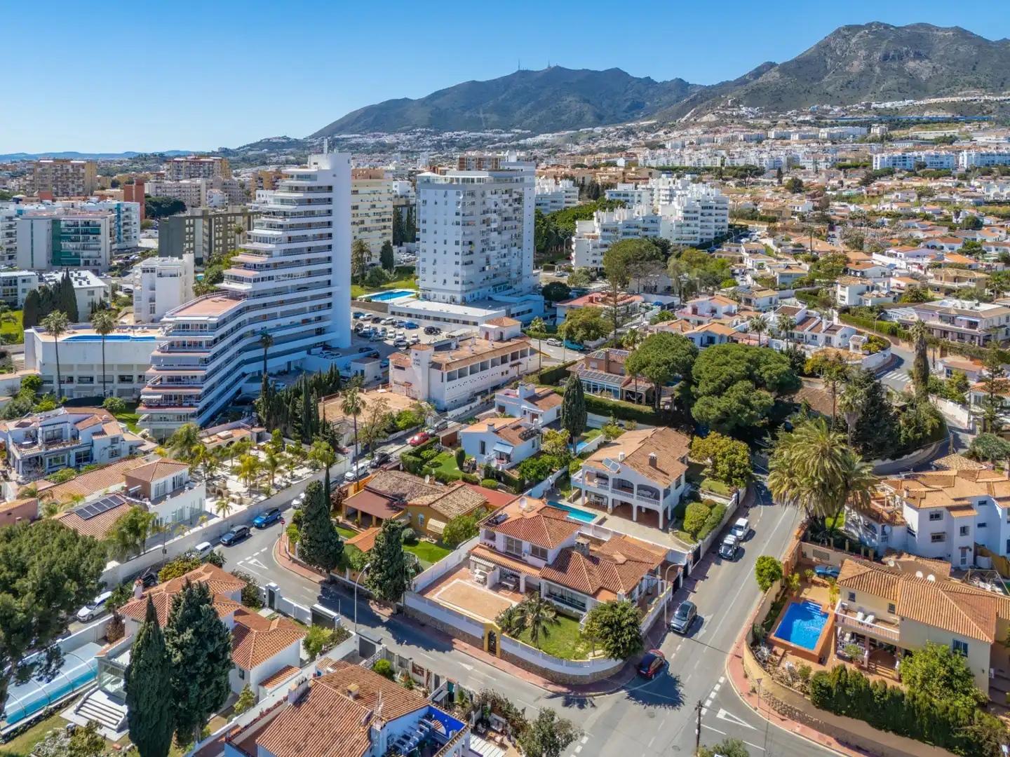 Exterior view of Houses for sale in Benalmádena  with Air Conditioner, Private garden and Swimming Pool