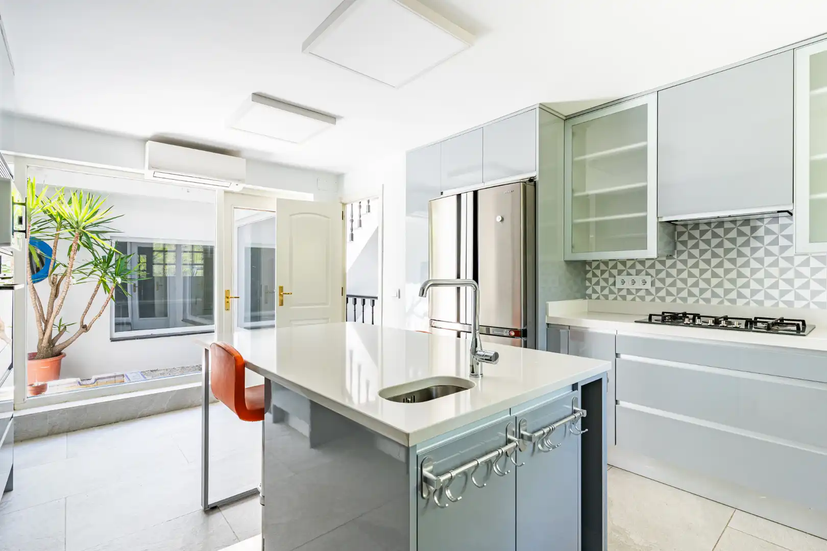Cocina de Casa o chalet en venta en Las Rozas de Madrid con Aire acondicionado, Calefacción y Jardín privado