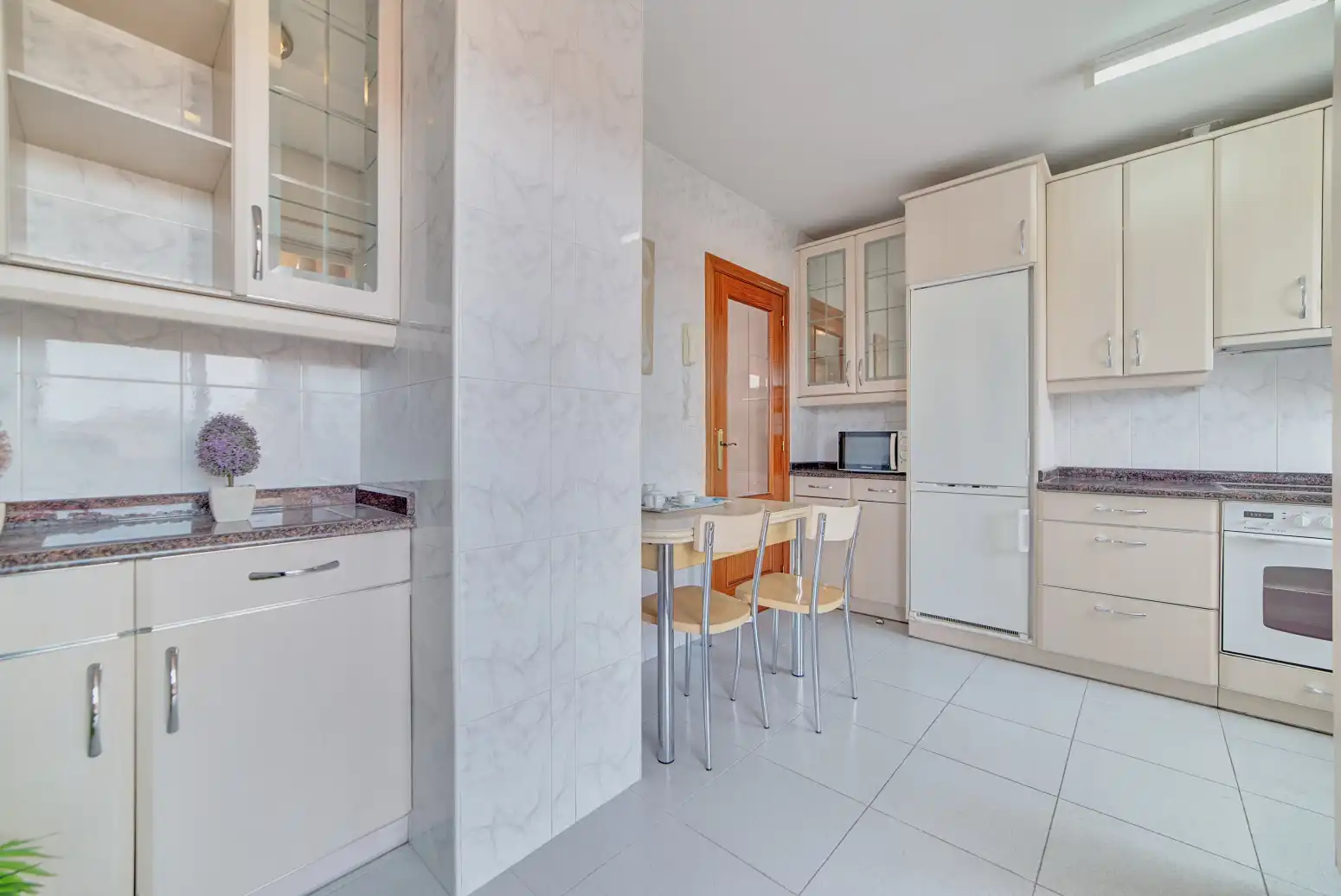 Cocina de Piso en venta en Burlada / Burlata con Calefacción, Parquet y Terraza