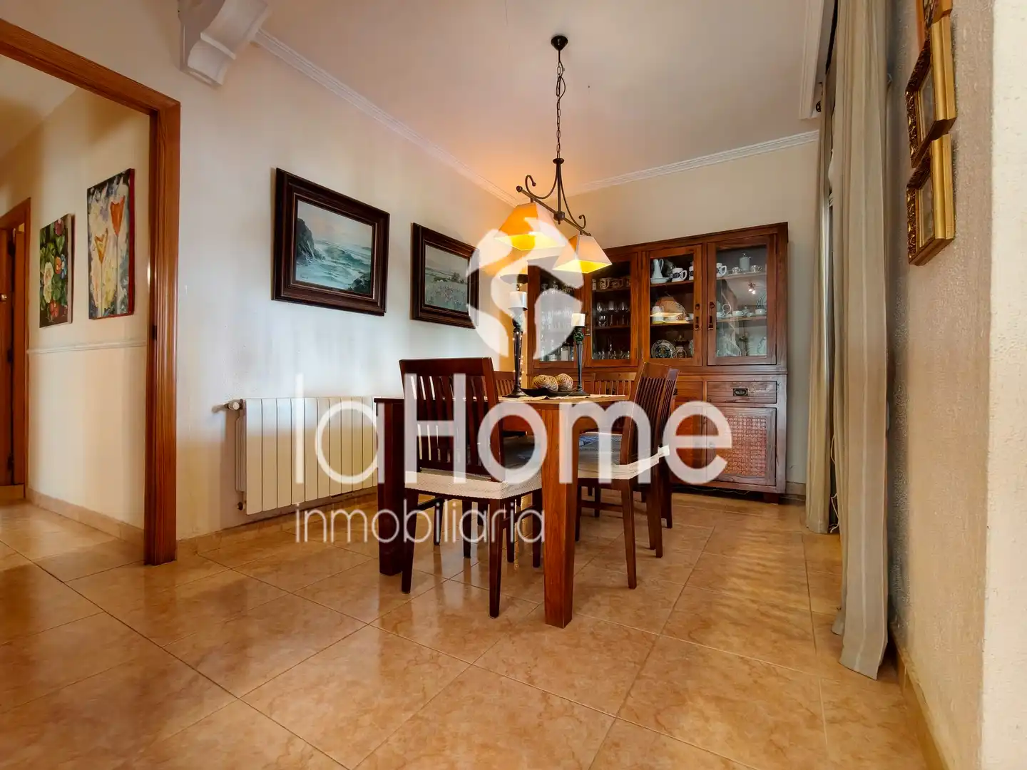 Comedor de Casa o chalet en venta en L'Eliana con Aire acondicionado, Calefacción y Jardín privado
