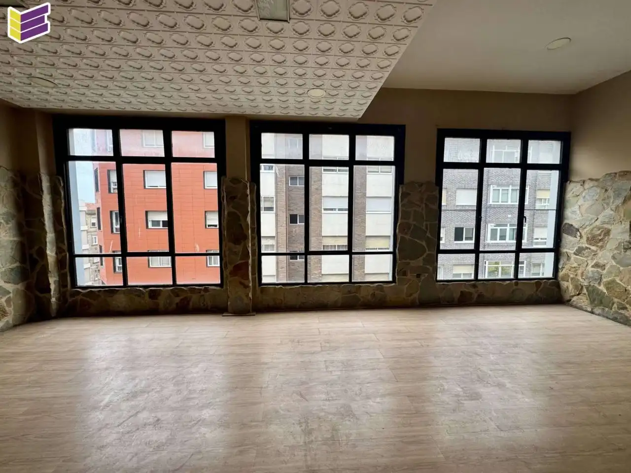 Gewerbefläche zum Verkauf in Calle Conde Torrecedeira 30, imagen 5