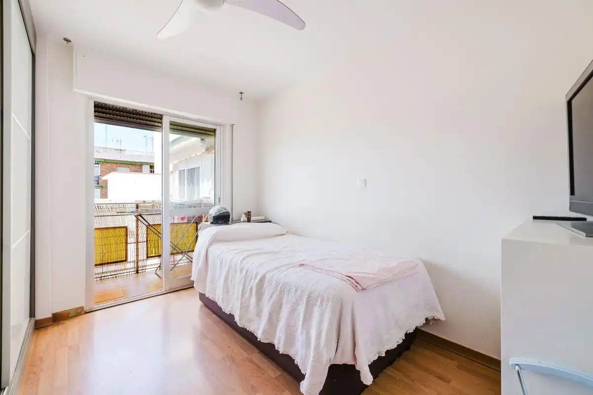 Bedroom of Flat for sale in Málaga  with Air Conditioner, Heating and Terrace