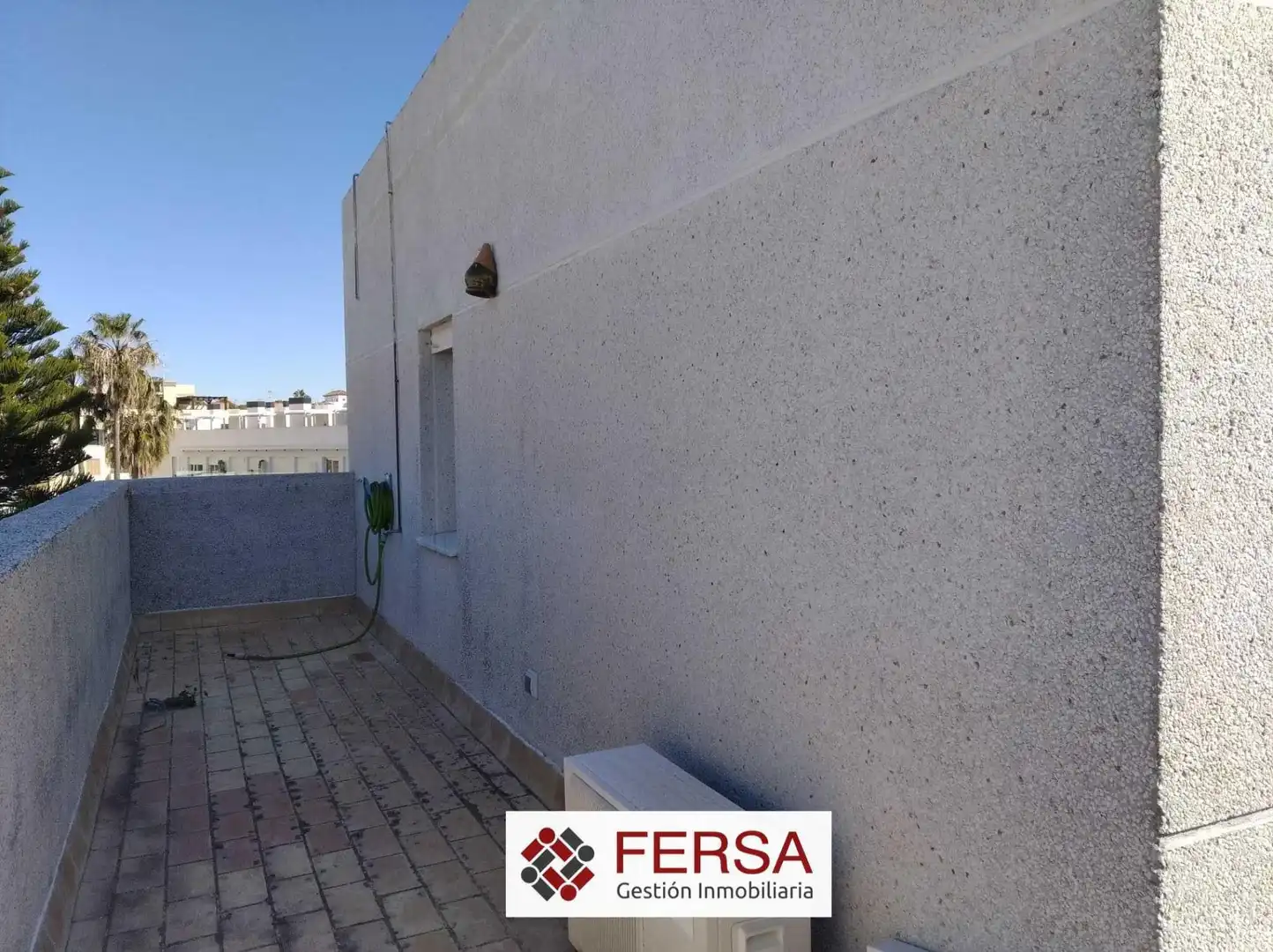 Vista exterior de Àtic de lloguer en El Puerto de Santa María amb Aire condicionat, Calefacció i Terrassa