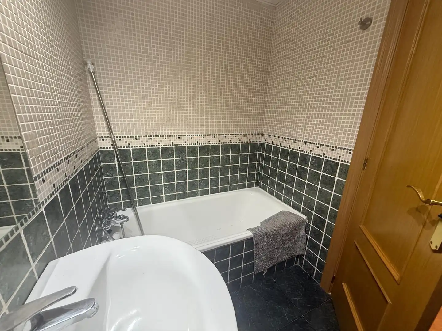 Baño de Piso de alquiler en Valencia con Aire acondicionado y Balcón