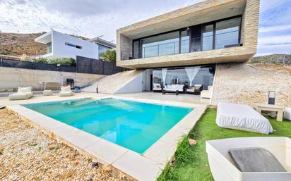 Piscina de Casa o xalet en venda en Benalmádena amb Aire condicionat, Calefacció i Jardí privat