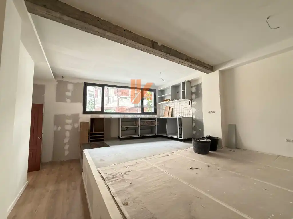 Küche von Wohnungen zum Verkauf in Santiago de Compostela  mit Balkon