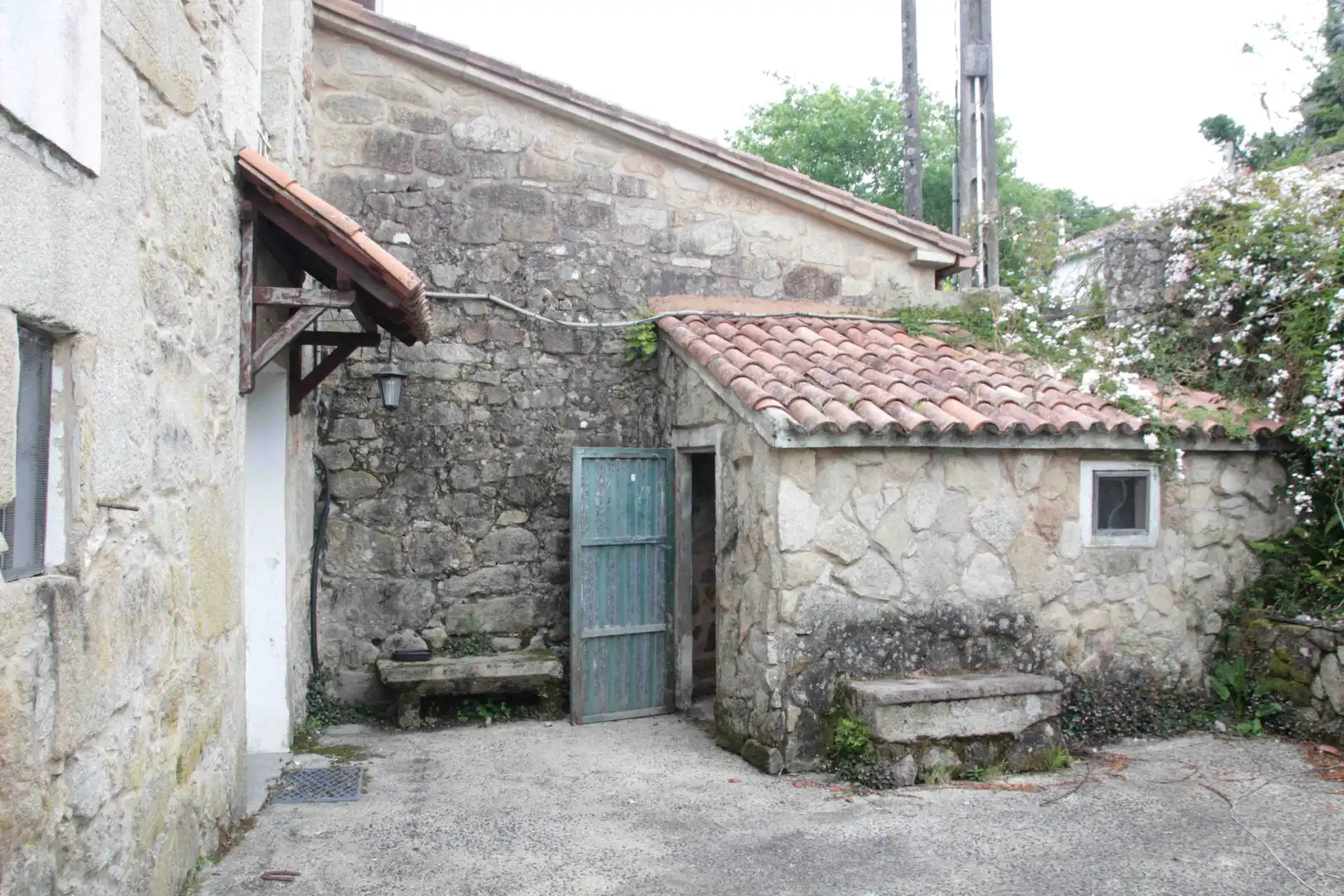 Außenansicht von Einfamilien-Reihenhaus zum Verkauf in Padrón