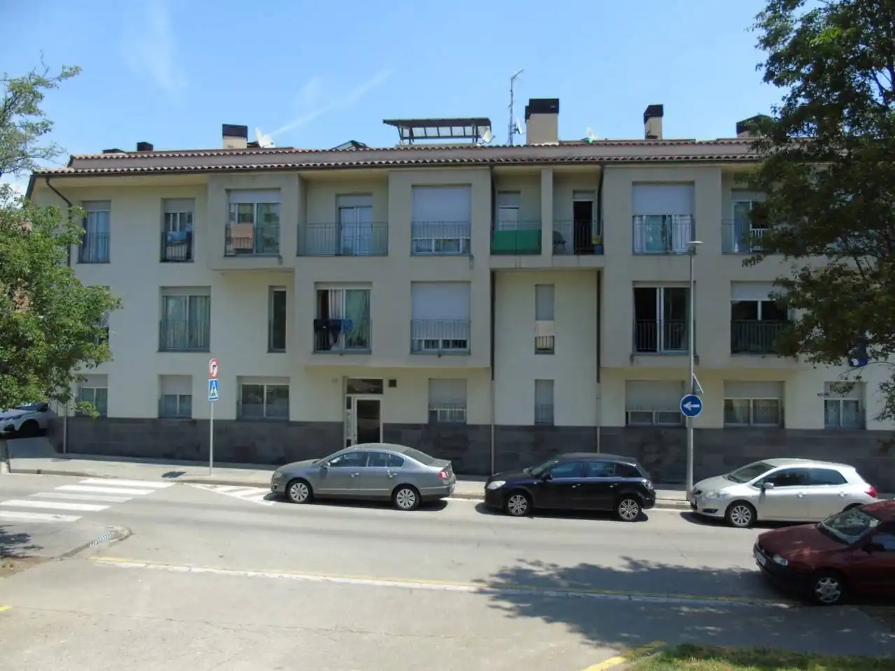 Außenansicht von Maisonette zum Verkauf in Manlleu mit Terrasse