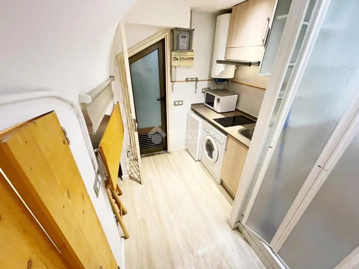 Küche von Wohnung zum Verkauf in Barcelona mit Parkett