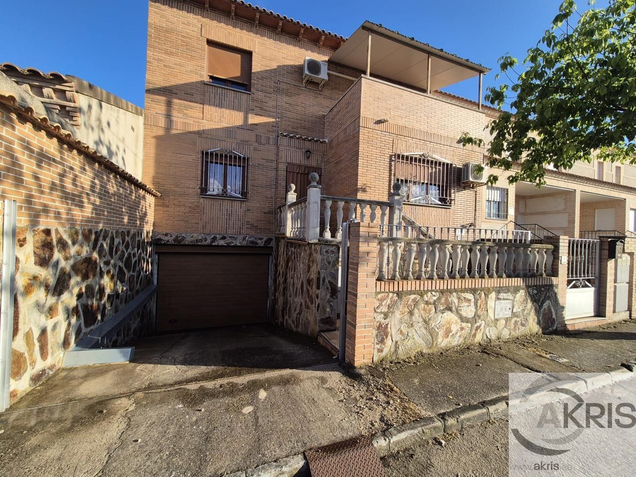 Exterior view of House or chalet for sale in Mocejón  with Air Conditioner, Heating and Private garden
