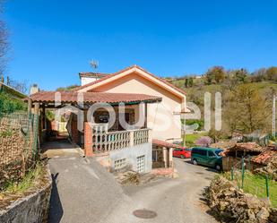 Vista exterior de Finca rústica en venda en Bimenes amb Terrassa