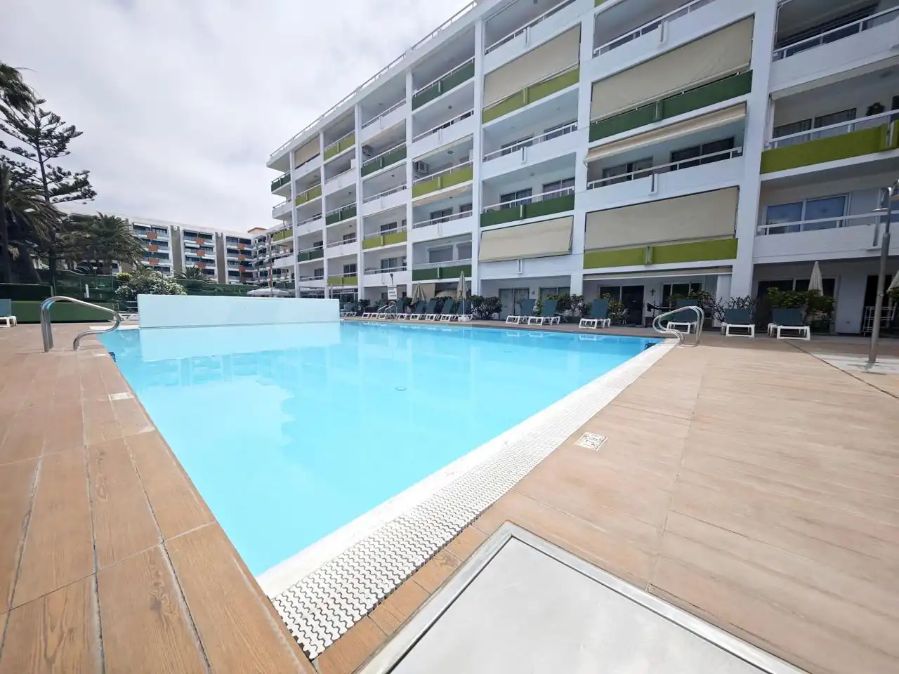 Piscina de Planta baja de alquiler en San Bartolomé de Tirajana con Terraza, Amueblado y Internet