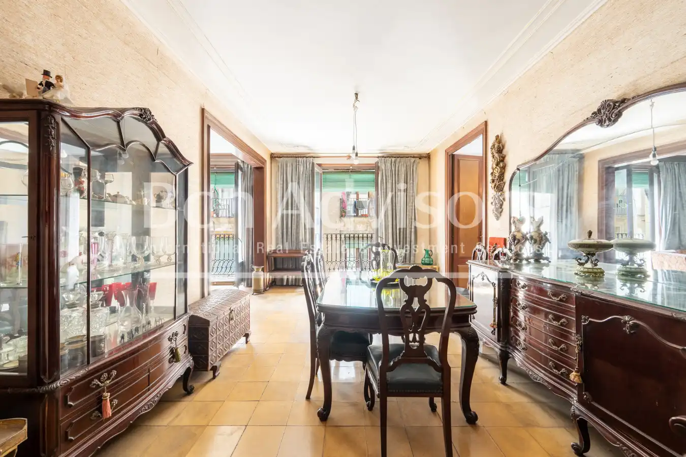 Piso con terraza en venta en Carrer d'Avinyó, imagen 2