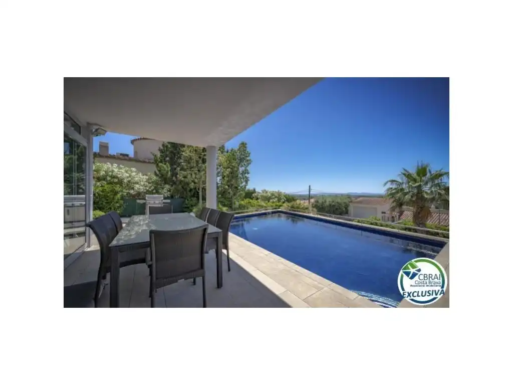 Detached house with pool for sale in Carrer d'Alemanya 74, imagen 7