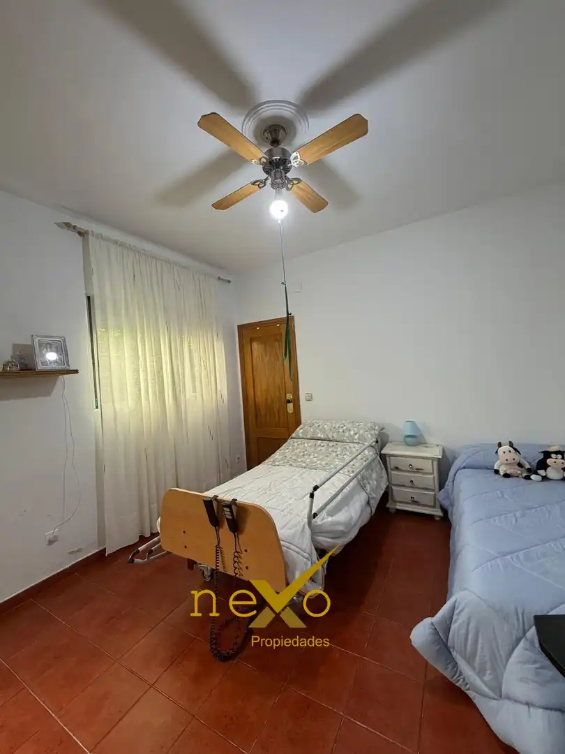 Habitación de Casa o chalet en venta en Carmona con Aire acondicionado, Jardín privado y Terraza