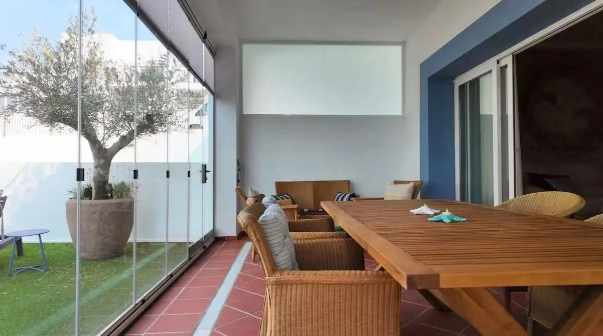 Terrasse von Wohnungen zur Miete in Benahavís mit Klimaanlage, Privatgarten und Terrasse