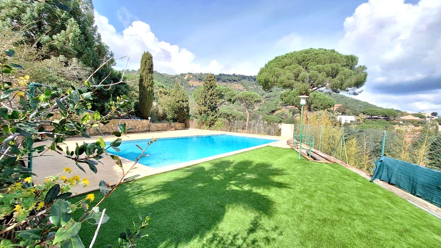 Schwimmbecken von Haus oder Chalet zum Verkauf in Argentona mit Heizung, Privatgarten und Abstellraum