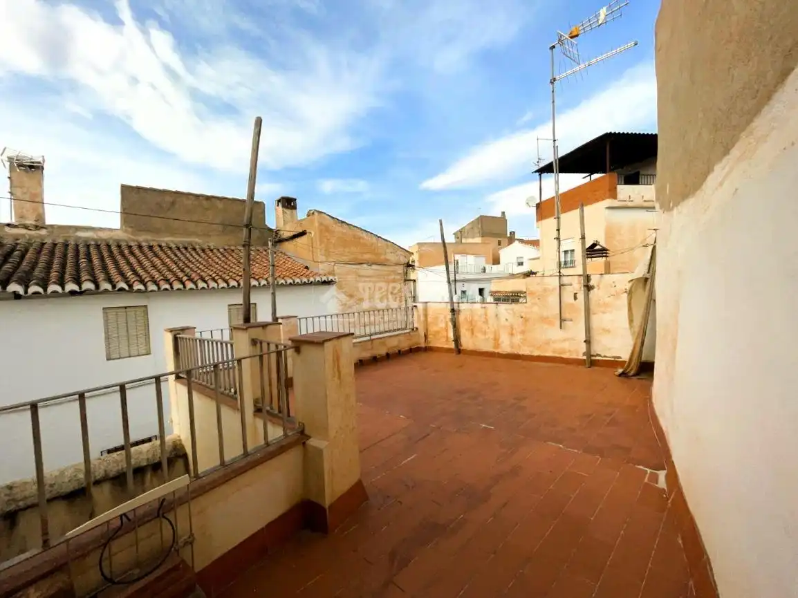 Casa adosada en venda a Guadix