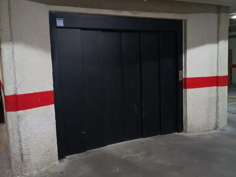 Parking of Garage for rent in Córdoba