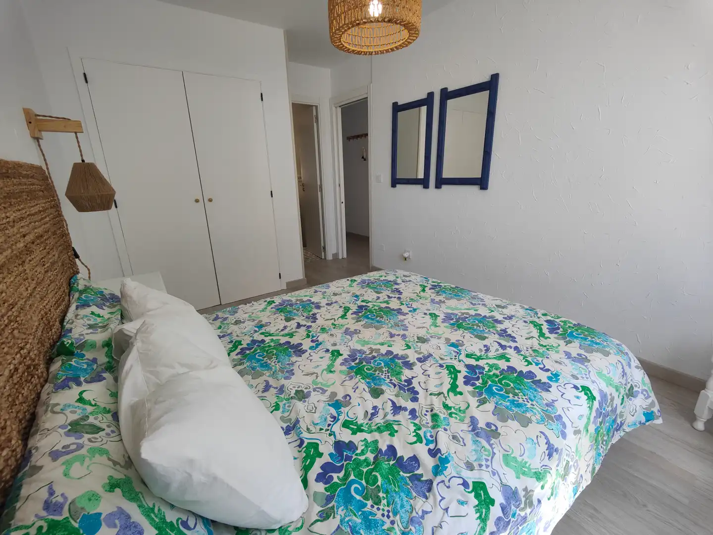 Bedroom of Flat for sale in Rianxo  with Parquet flooring, Furnished and Oven