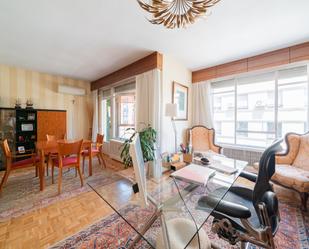Sala d'estar de Pis en venda en  Madrid Capital amb Aire condicionat, Calefacció i Terrassa