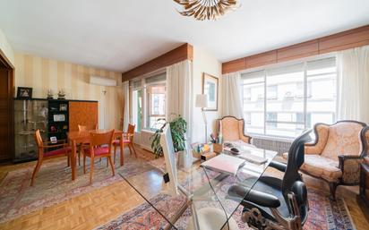 Living room of Flat for sale in  Madrid Capital  with Air Conditioner, Heating and Terrace