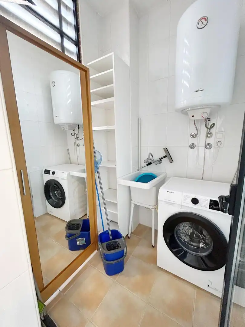 Bathroom of Apartments for rent in Gandia  with Air Conditioner, Heating and Private garden