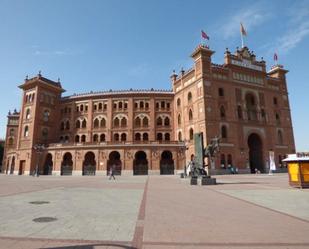 Exterior view of Flat for sale in  Madrid Capital  with Air Conditioner, Heating and Parquet flooring