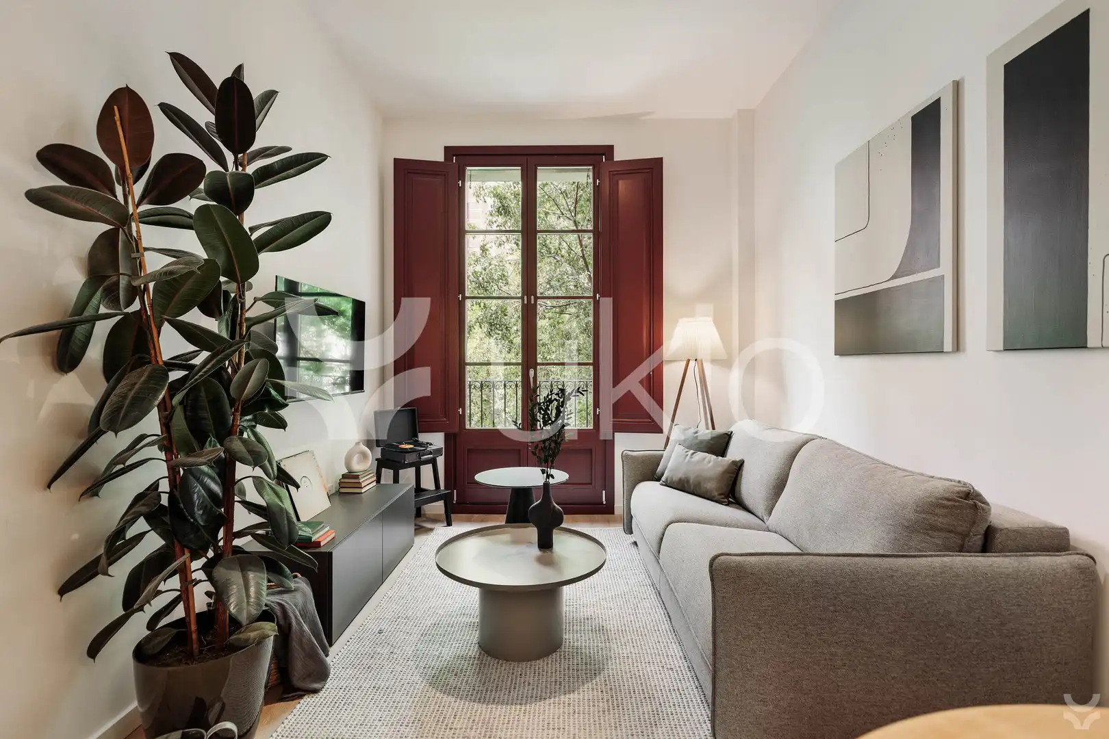 Apartamento con terraza en alquiler en Carrer de Floridablanca, imagen 2