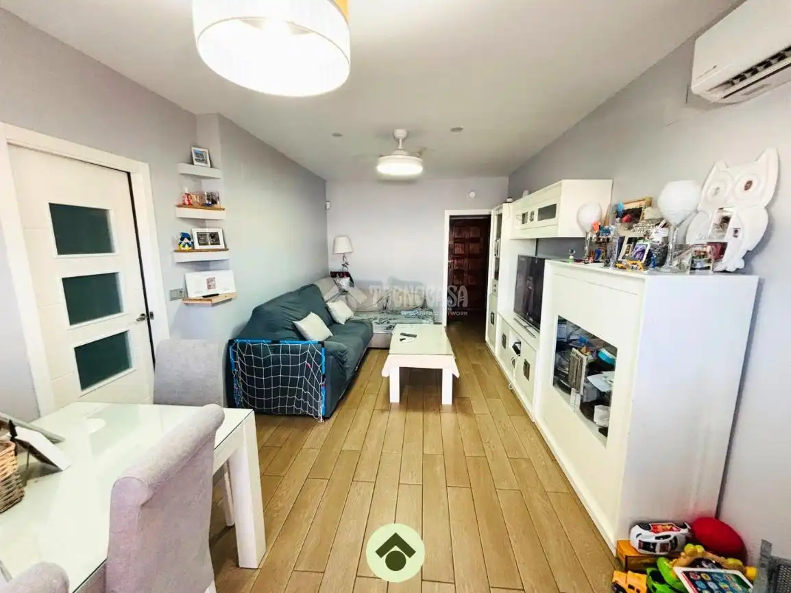 Sala d'estar de Pis en venda en Pedro Abad amb Aire condicionat, Calefacció i Terrassa