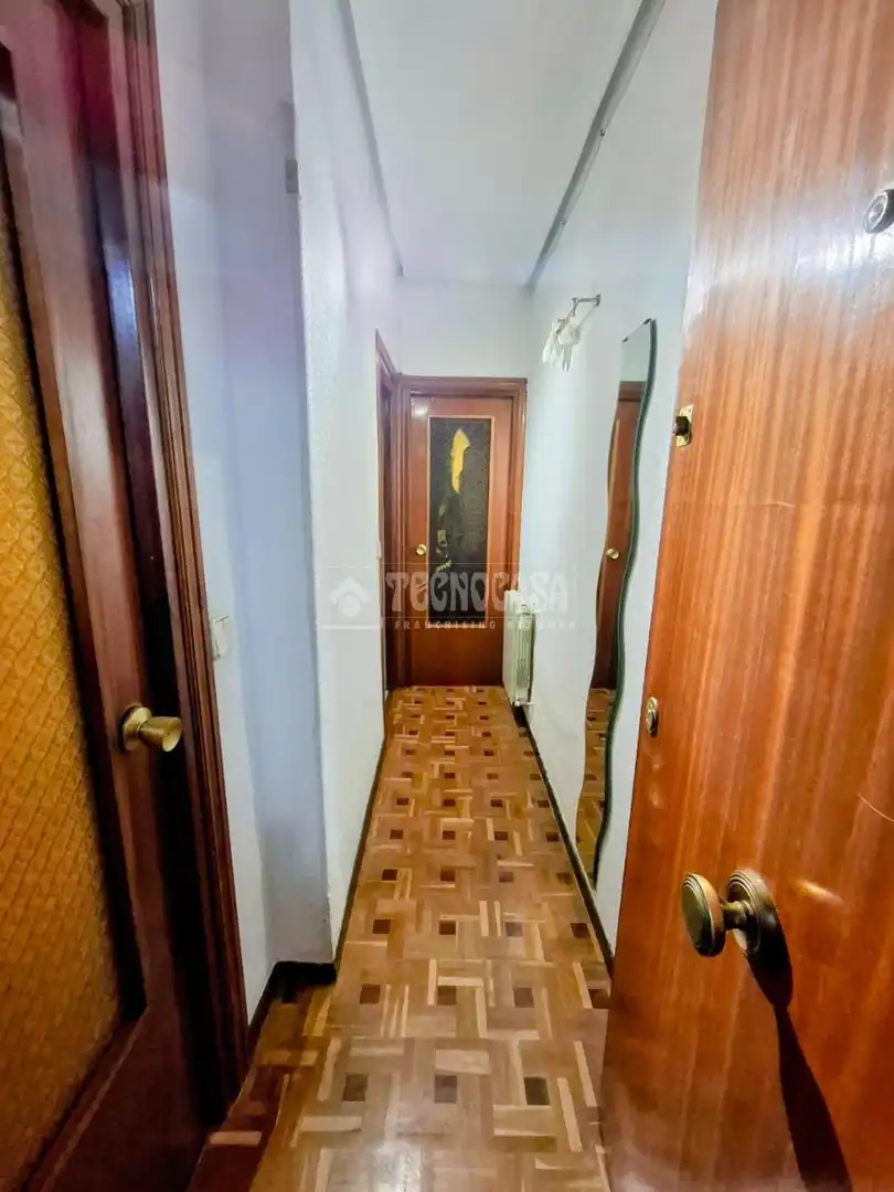 Piso en venta en Madrid con Calefacción y Terraza