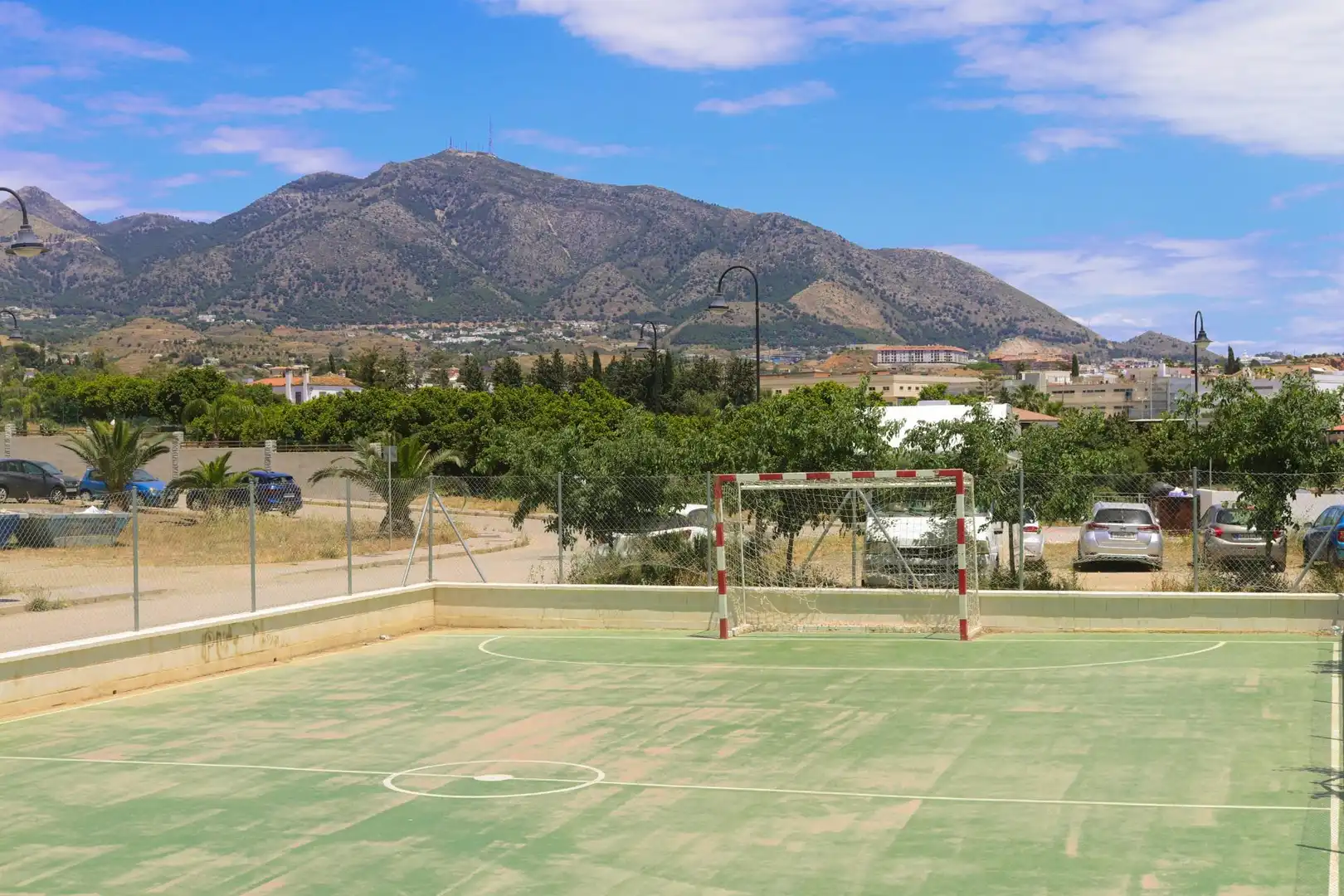 Vista exterior de Planta baja en venta en Mijas con Aire acondicionado, Jardín privado y Terraza