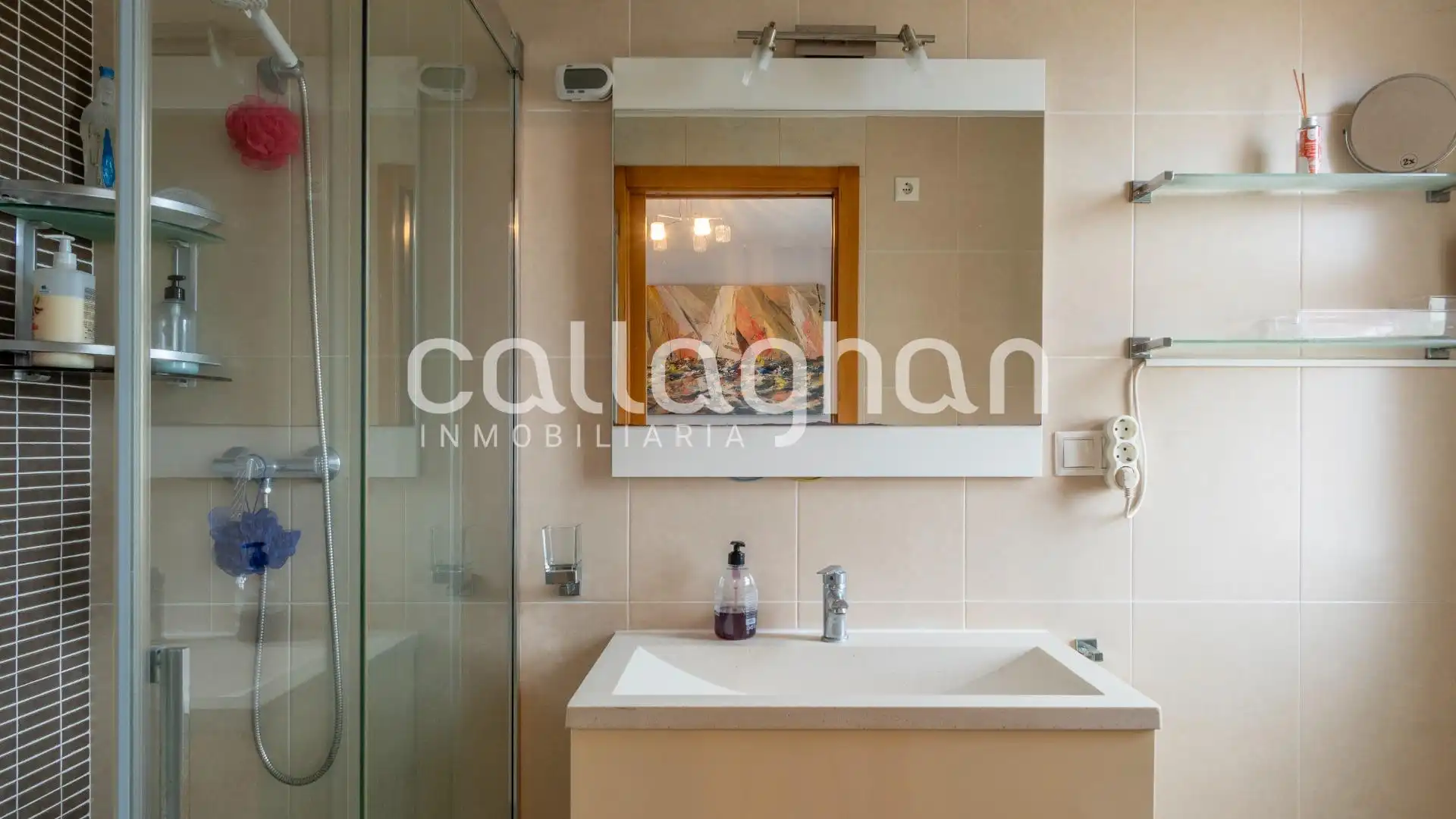 Baño de Casa adosada en venta en El Real de Gandia con Aire acondicionado, Calefacción y Piscina