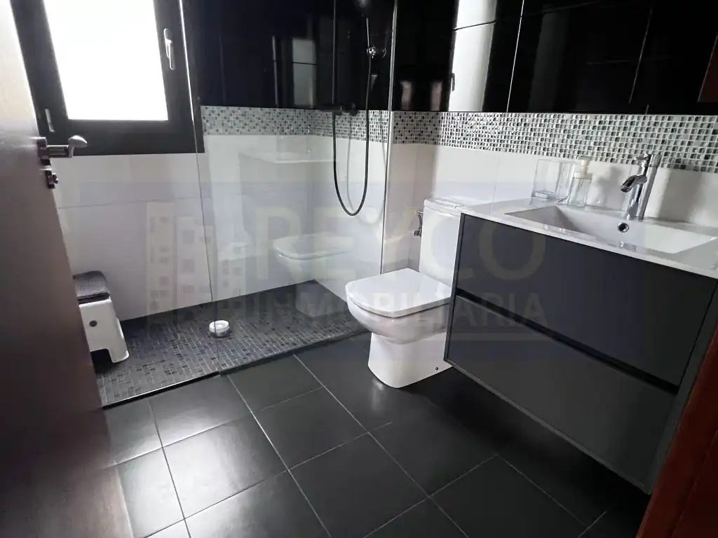 Bany de Casa o xalet en venda en Rodezno amb Jardí privat, Piscina i Forn