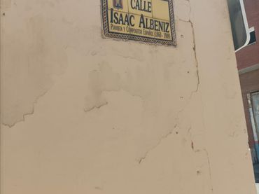 Apartamento en venta en CL ISAAC ALBENIZ