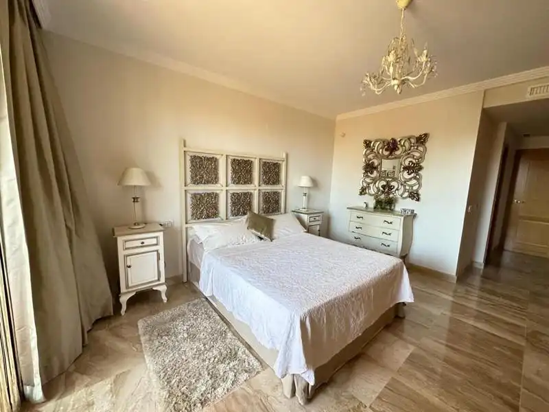 Schlafzimmer von Wohnungen zur Miete in Selwo
