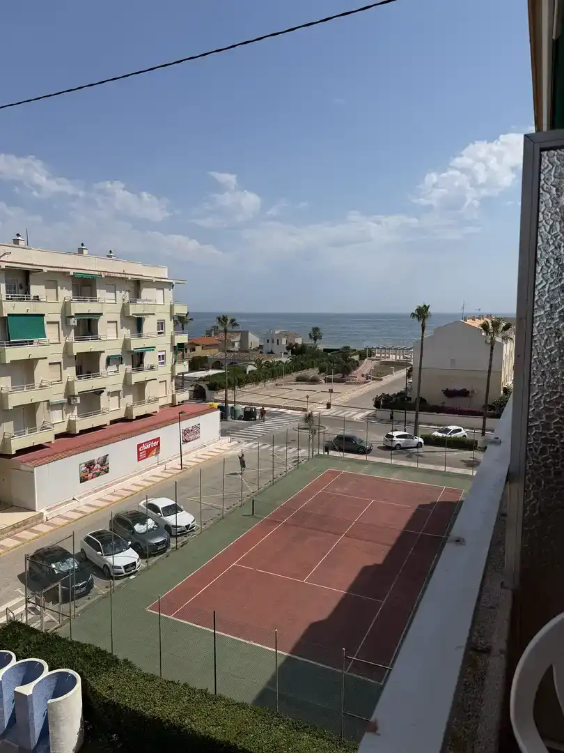 Vista exterior de Apartamento de alquiler en Daimús con Aire acondicionado, Piscina y Balcón