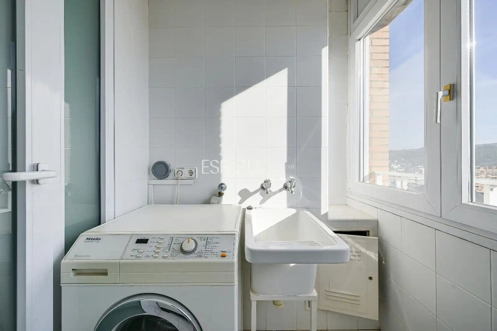 Bathroom of Attic for sale in Girona  with Air Conditioner, Heating and Terrace