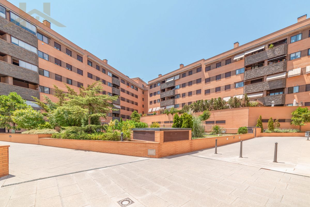Vista exterior de Pis en venda en Ciempozuelos amb Terrassa i Piscina comunitària