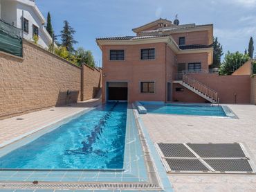 Chalet con balcón en venta en Calle MISTRAL(C.DEL AIRE I)