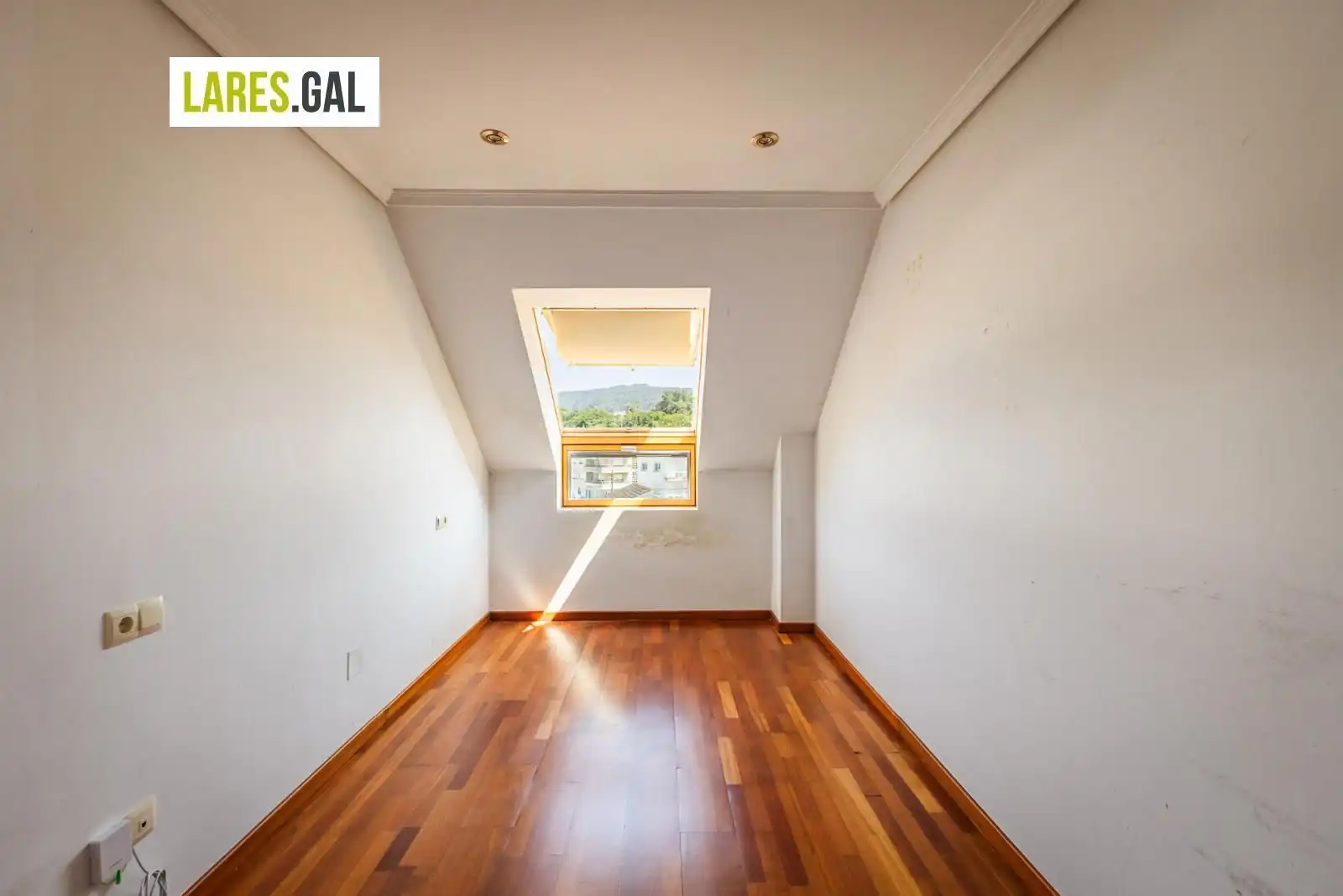 Piso en venta en Cangas  con Trastero