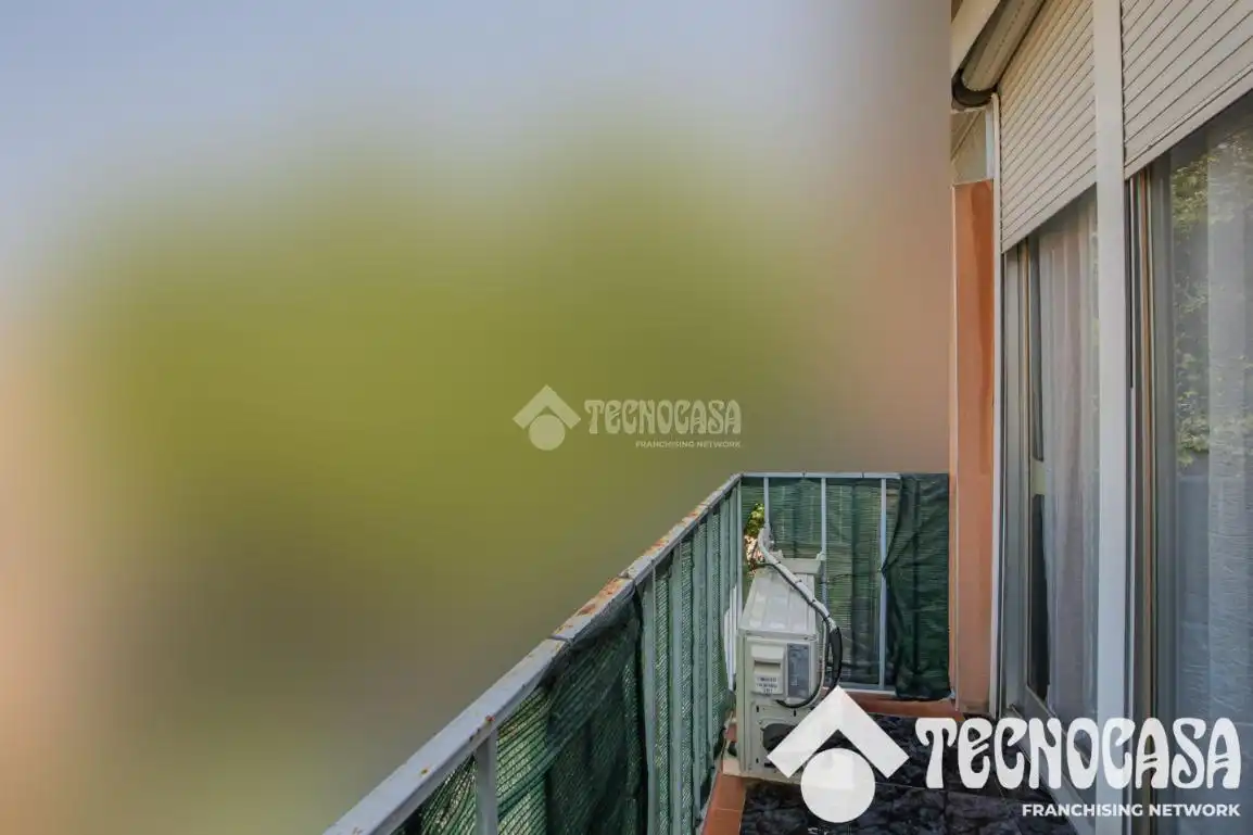 Balcony of Flat for sale in Badalona  with Air Conditioner and Terrace