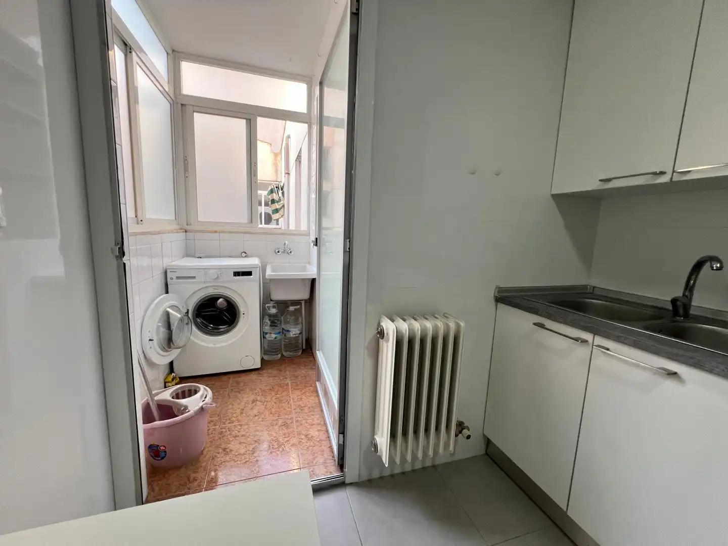 Kitchen of Flat for rent in Granada  with Heating, Terrace and Furnished