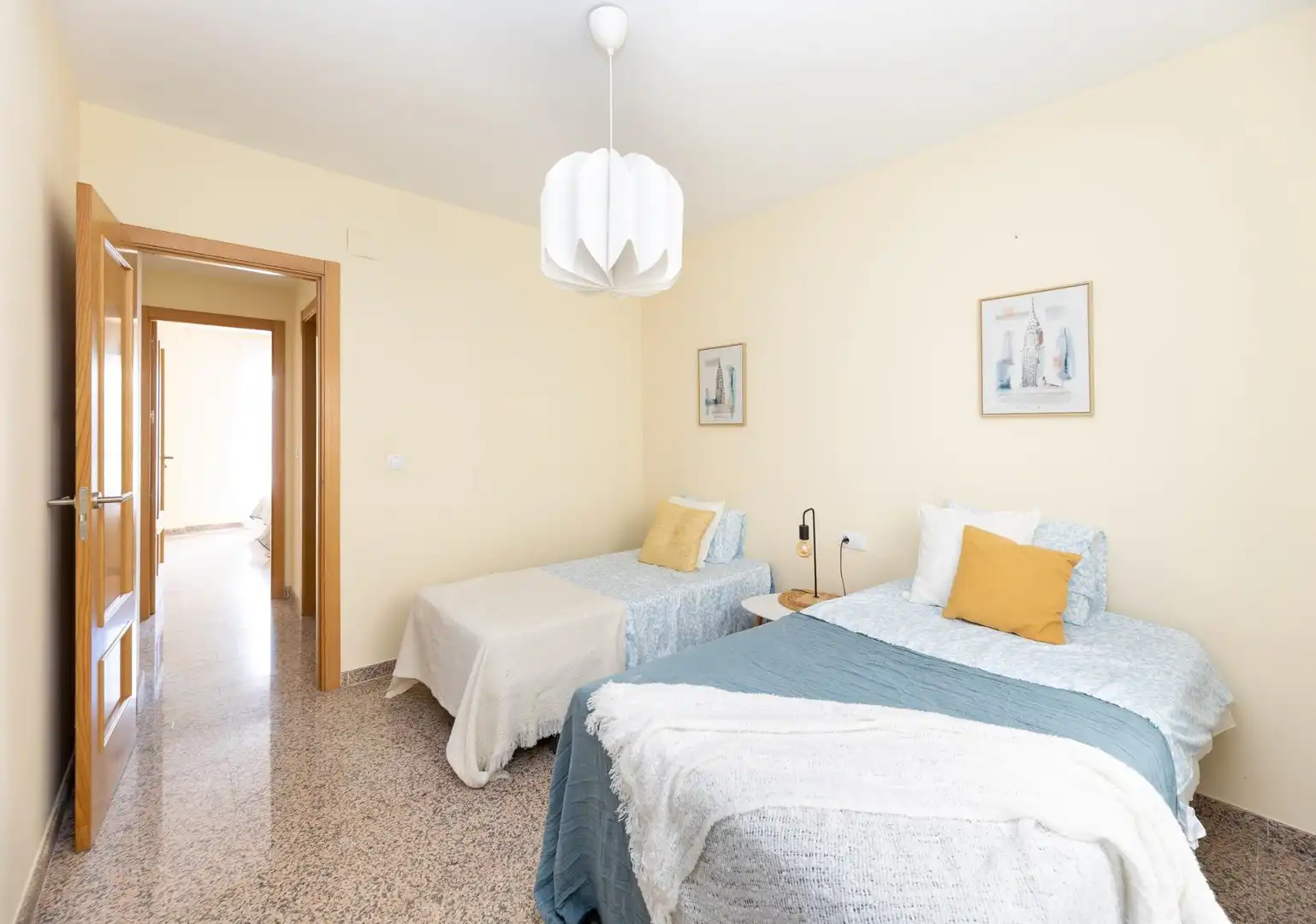 Habitación de Piso en venta en La Zubia con Calefacción y Balcón