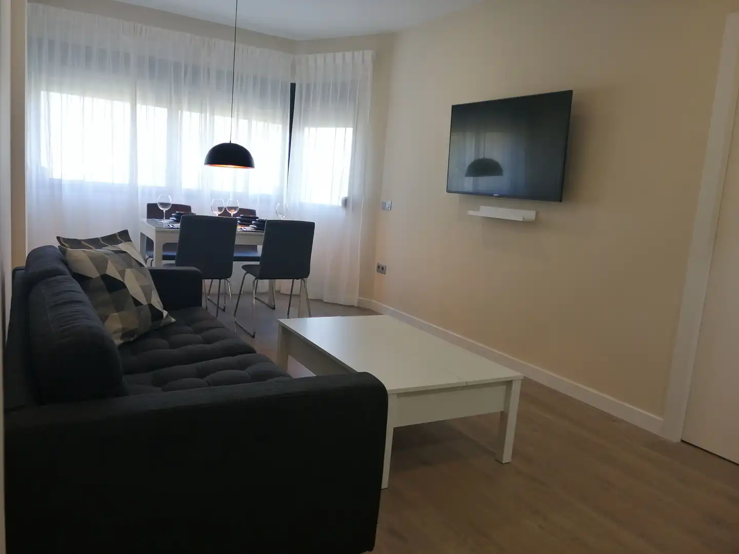Apartamento de alquiler en Calle Administrador Gutierrez Anaya, Parque Alcosa